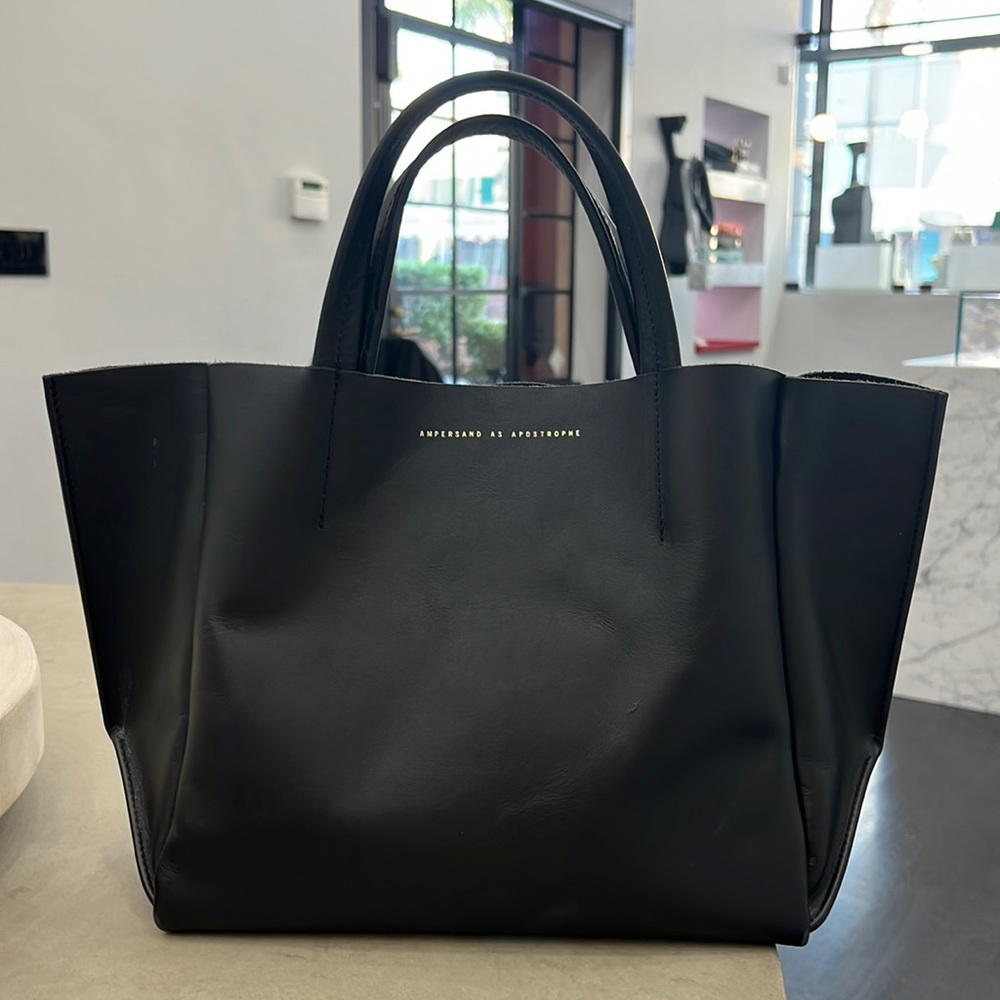 Ampersand As Apostrophe Black Leather Tote
